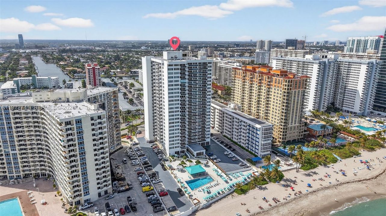 На продажу: $999,000 (3 спален, 2 ванн, 1500 Квадратных фут)