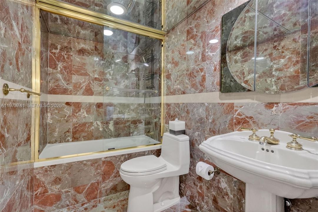 На продажу: $999,000 (3 спален, 2 ванн, 1500 Квадратных фут)