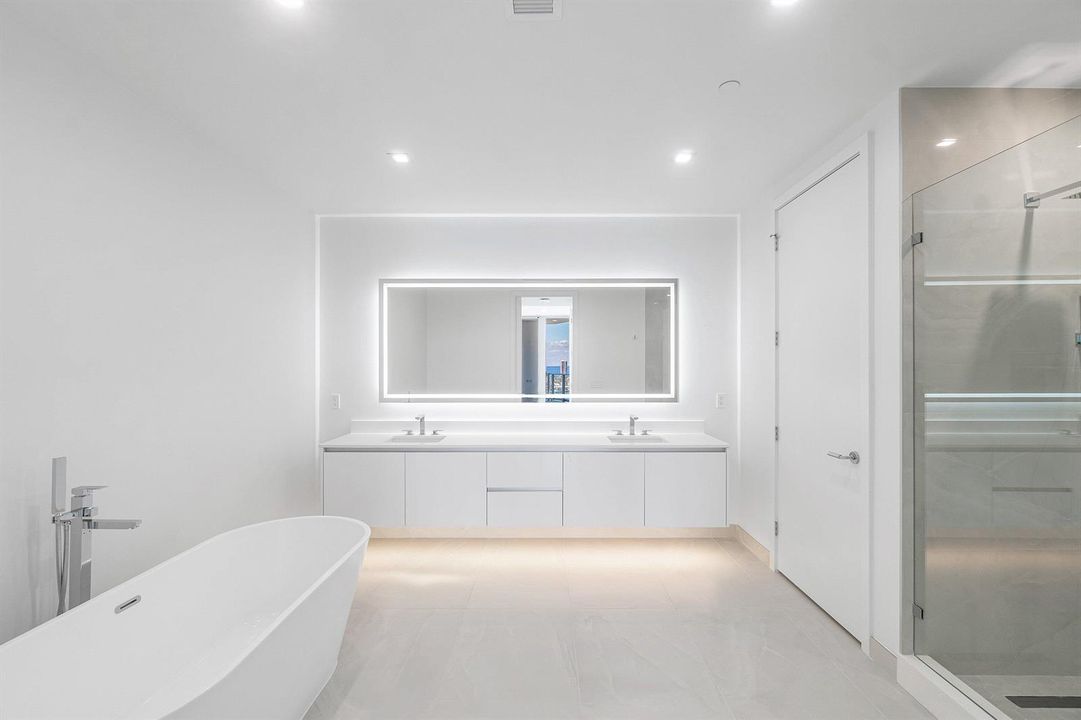 Owner's Suite Bathroom