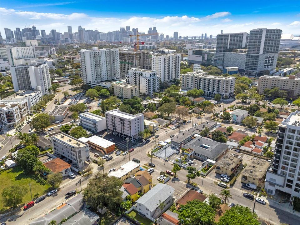 En Venta: $249,000 (2 camas, 1 baños, 760 Pies cuadrados)