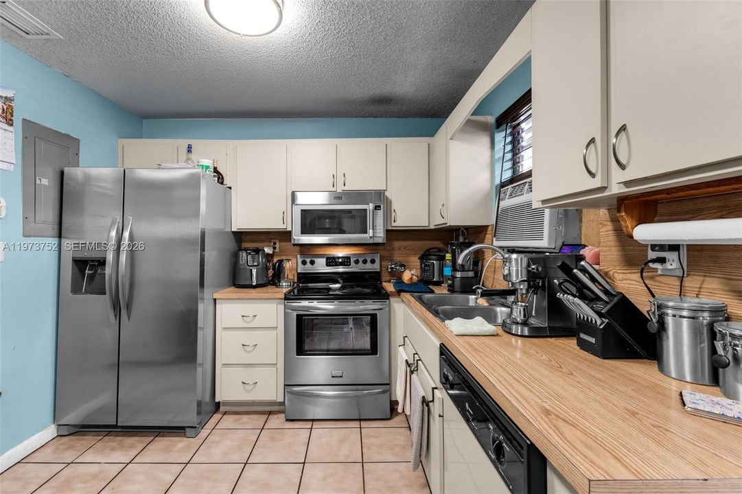 En Venta: $249,000 (2 camas, 1 baños, 760 Pies cuadrados)