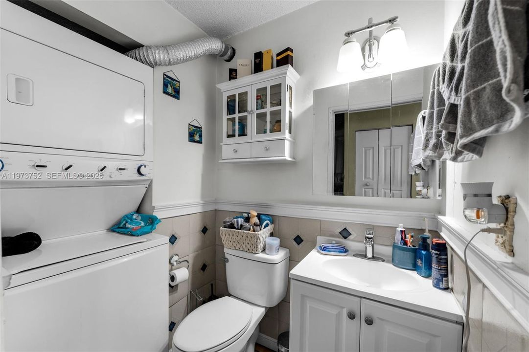 En Venta: $249,000 (2 camas, 1 baños, 760 Pies cuadrados)
