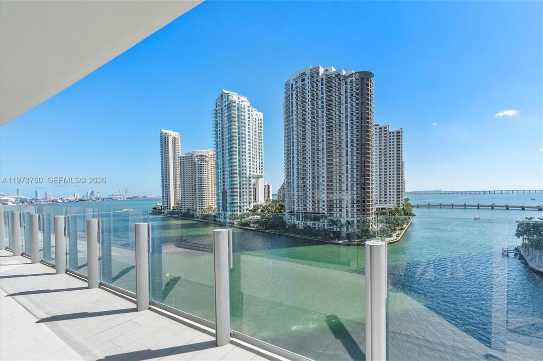 For Sale: $2,995,000 (2 beds, 3 baths, 1829 Square Feet)