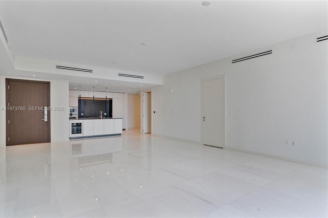 For Sale: $2,995,000 (2 beds, 3 baths, 1829 Square Feet)