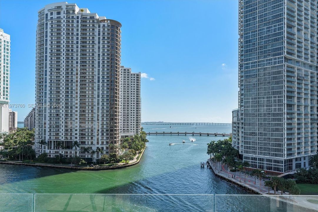 For Sale: $2,995,000 (2 beds, 3 baths, 1829 Square Feet)
