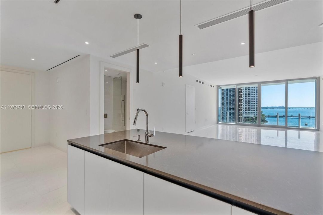 For Sale: $2,995,000 (2 beds, 3 baths, 1829 Square Feet)