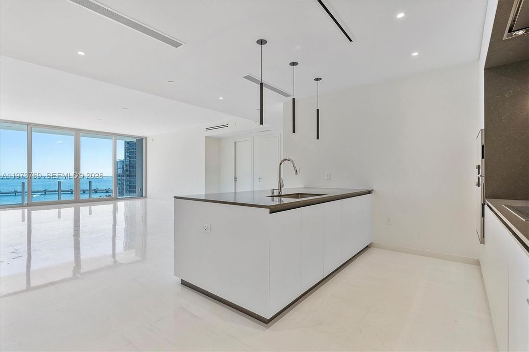 For Sale: $2,995,000 (2 beds, 3 baths, 1829 Square Feet)