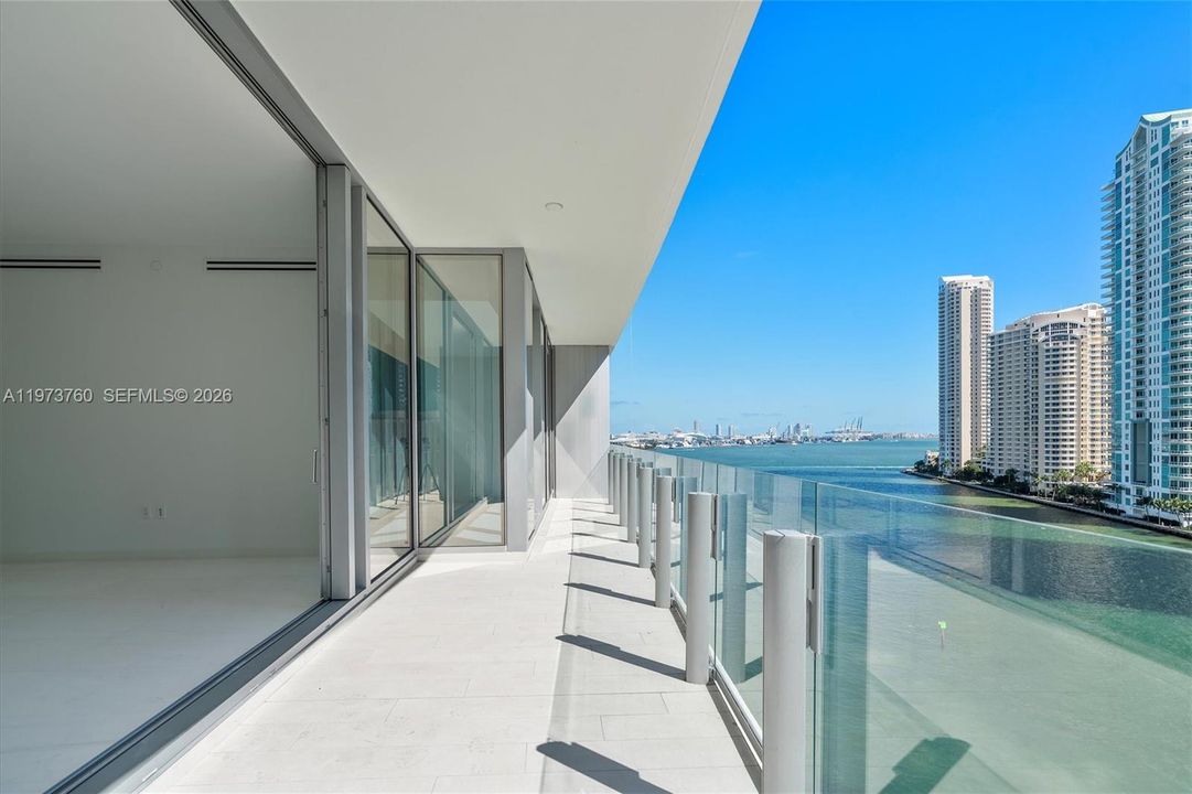 For Sale: $2,995,000 (2 beds, 3 baths, 1829 Square Feet)