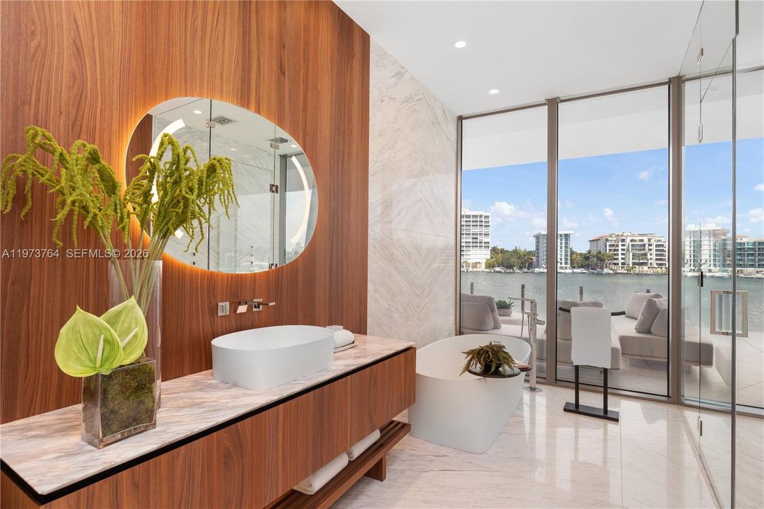 For Sale: $8,990,000 (3 beds, 3 baths, 3876 Square Feet)