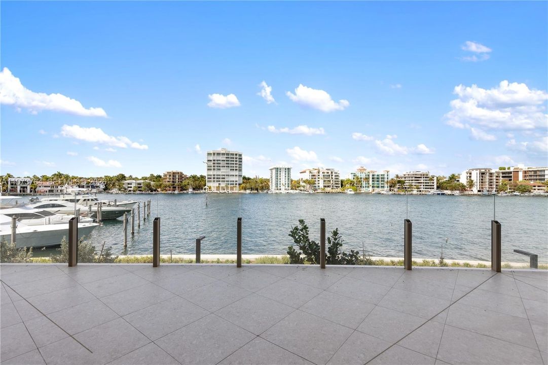 For Sale: $8,990,000 (3 beds, 3 baths, 3876 Square Feet)