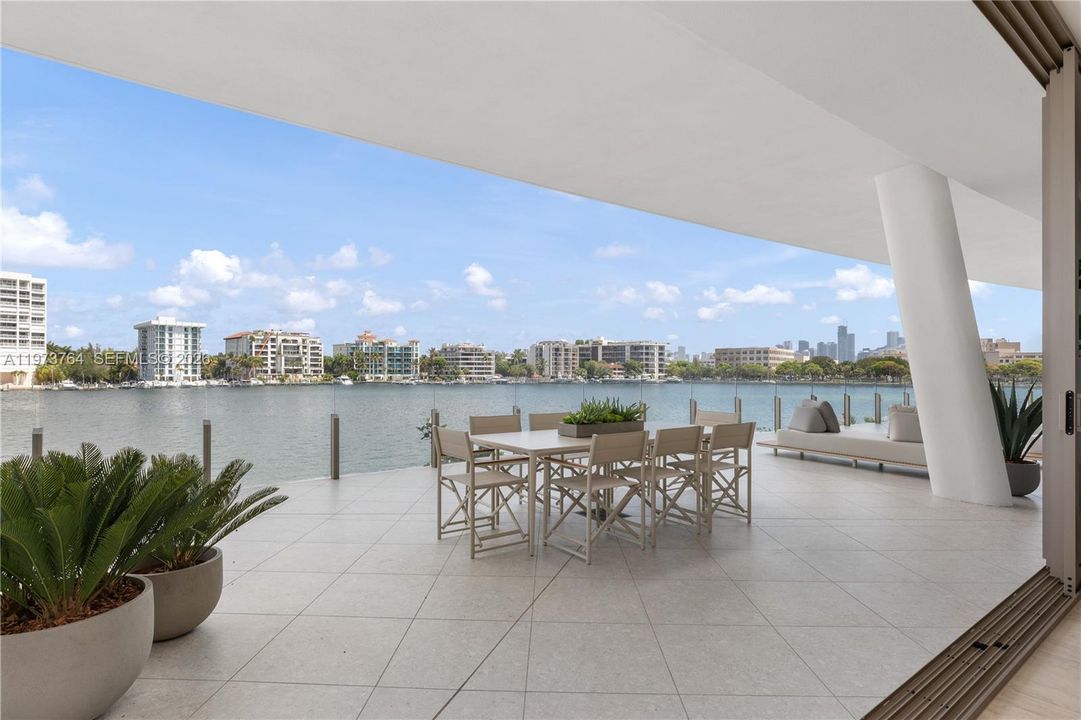 For Sale: $8,990,000 (3 beds, 3 baths, 3876 Square Feet)