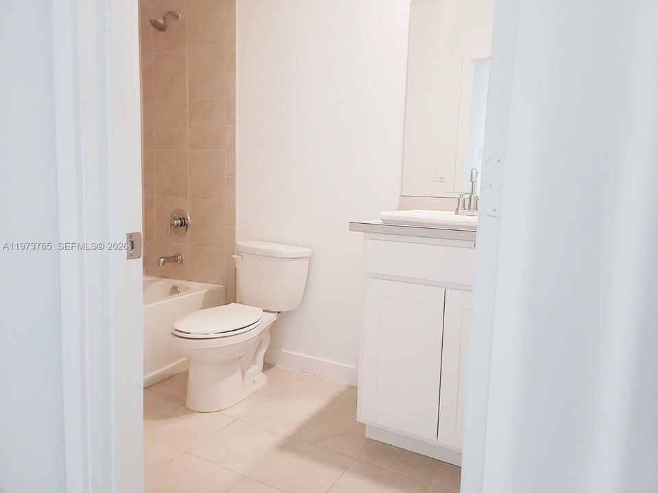 На продажу: $458,900 (3 спален, 2 ванн, 1524 Квадратных фут)
