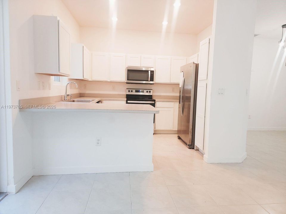 На продажу: $458,900 (3 спален, 2 ванн, 1524 Квадратных фут)