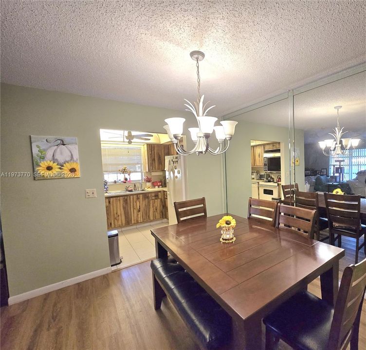 En Venta: $199,500 (2 camas, 2 baños, 1186 Pies cuadrados)