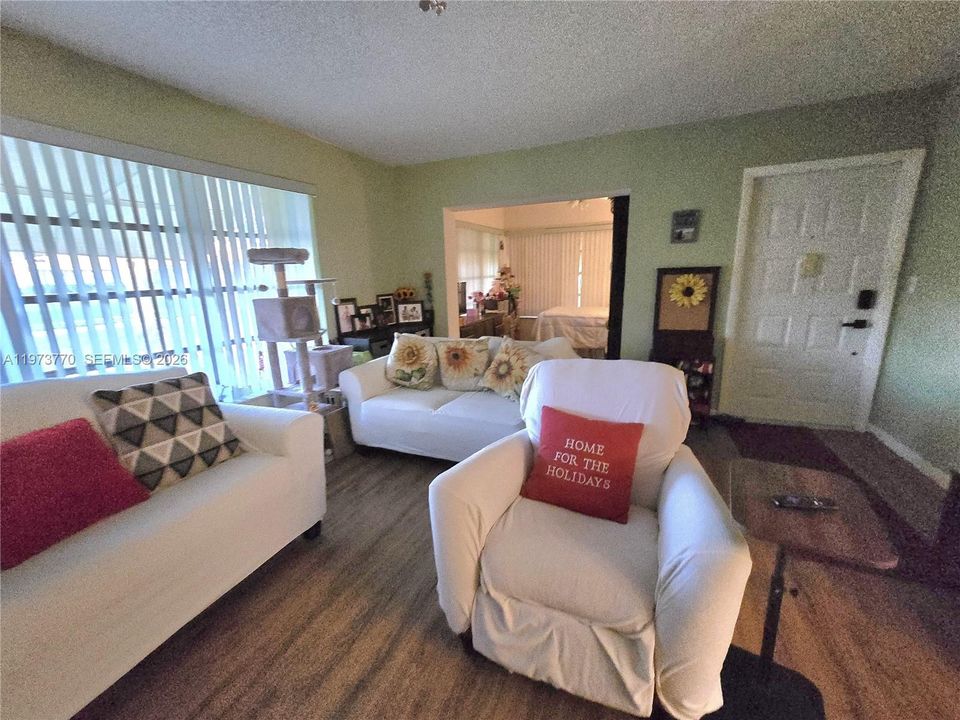 En Venta: $199,500 (2 camas, 2 baños, 1186 Pies cuadrados)