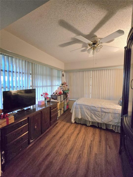 En Venta: $199,500 (2 camas, 2 baños, 1186 Pies cuadrados)