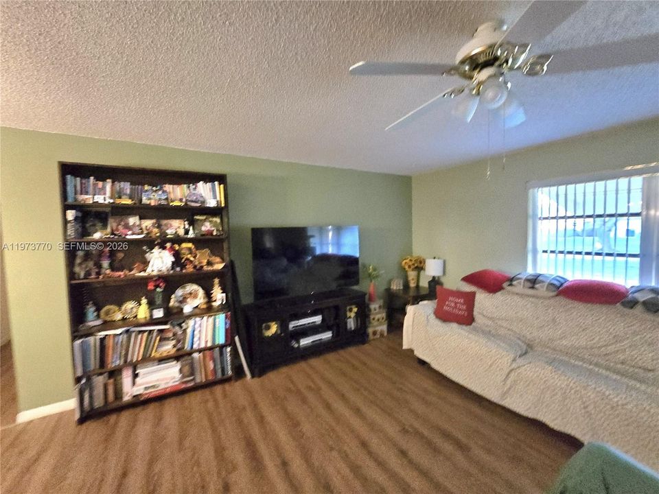 En Venta: $199,500 (2 camas, 2 baños, 1186 Pies cuadrados)