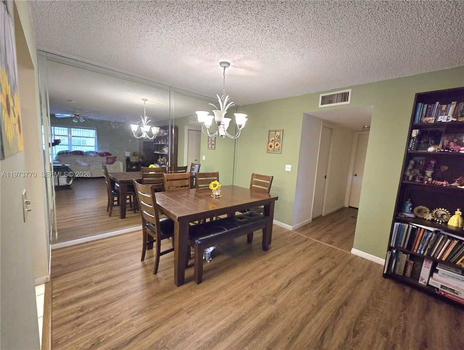 En Venta: $199,500 (2 camas, 2 baños, 1186 Pies cuadrados)