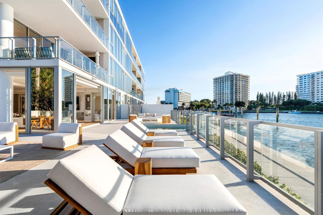 LAKE BOCA PATIO SEATING