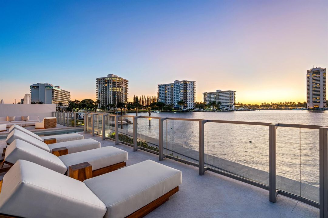 SUNSET PATIO SEATING