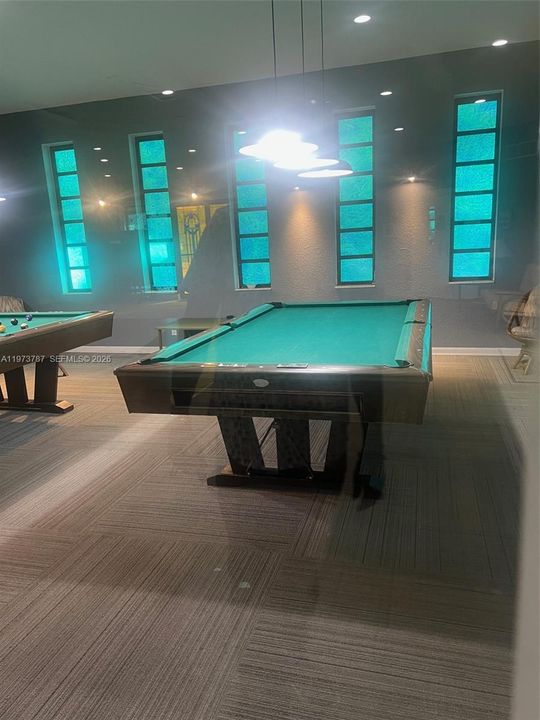 Activo con contrato: $140,000 (2 camas, 2 baños, 944 Pies cuadrados)