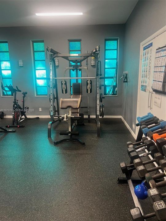 Activo con contrato: $140,000 (2 camas, 2 baños, 944 Pies cuadrados)