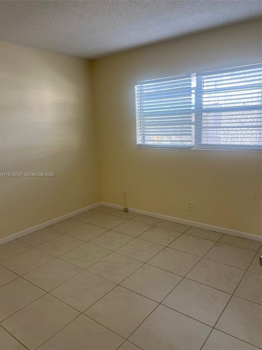 Activo con contrato: $140,000 (2 camas, 2 baños, 944 Pies cuadrados)
