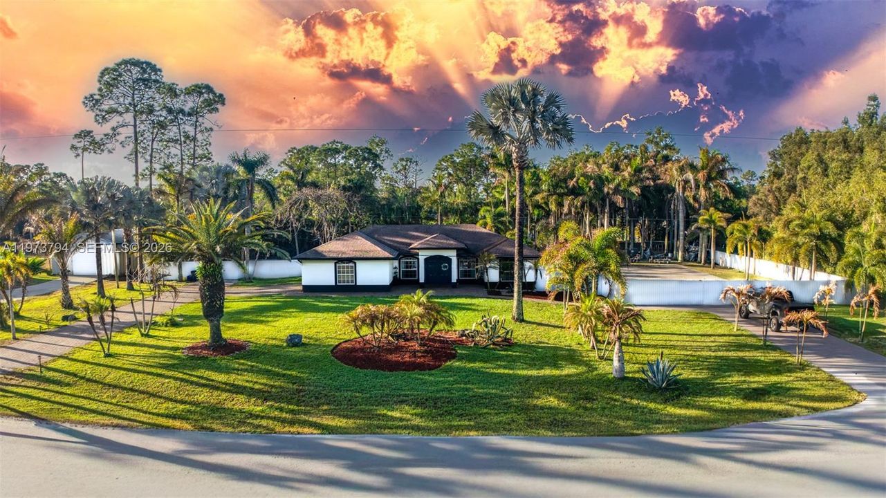 En Venta: $715,000 (3 camas, 2 baños, 1479 Pies cuadrados)