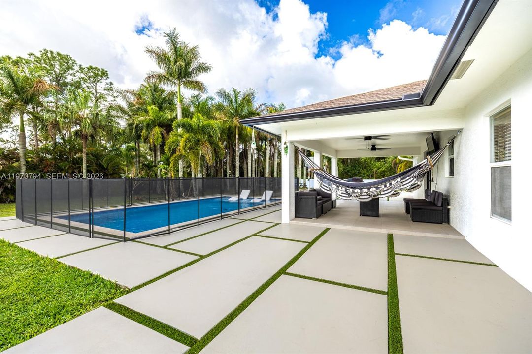 En Venta: $715,000 (3 camas, 2 baños, 1479 Pies cuadrados)