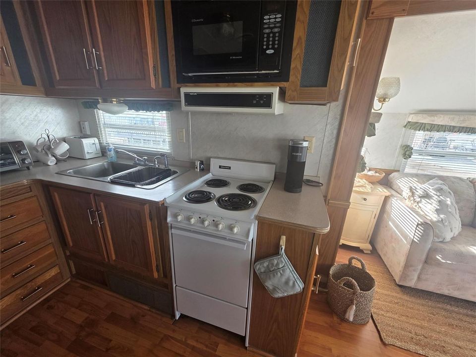 microwave too1