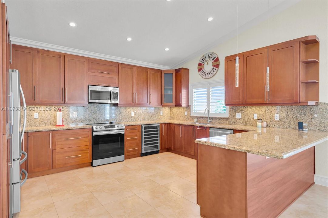 For Sale: $1,890,000 (3 beds, 3 baths, 2658 Square Feet)