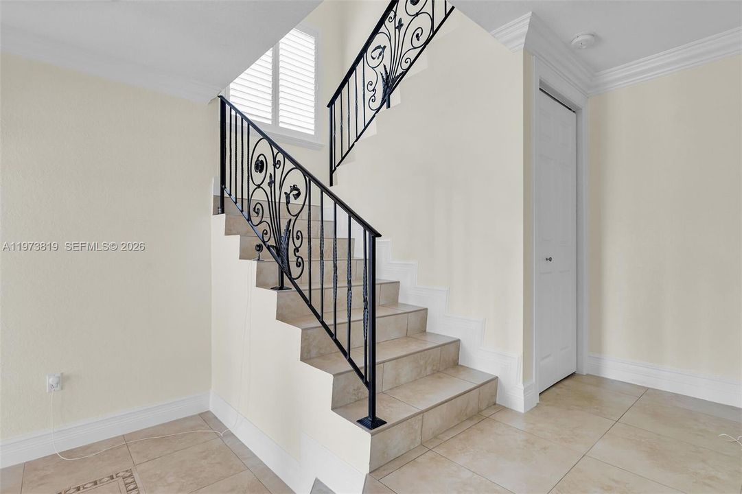 For Sale: $1,890,000 (3 beds, 3 baths, 2658 Square Feet)