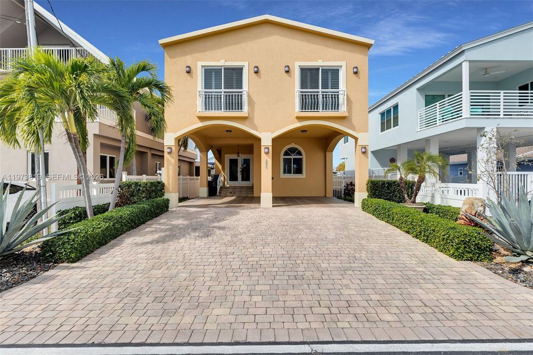 For Sale: $1,890,000 (3 beds, 3 baths, 2658 Square Feet)