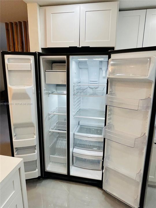 For Sale: $349,000 (1 beds, 1 baths, 767 Square Feet)