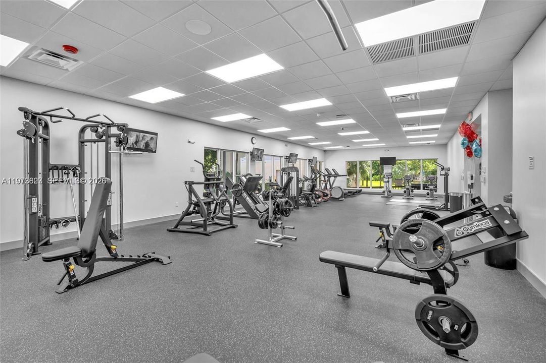 For Sale: $349,000 (1 beds, 1 baths, 767 Square Feet)