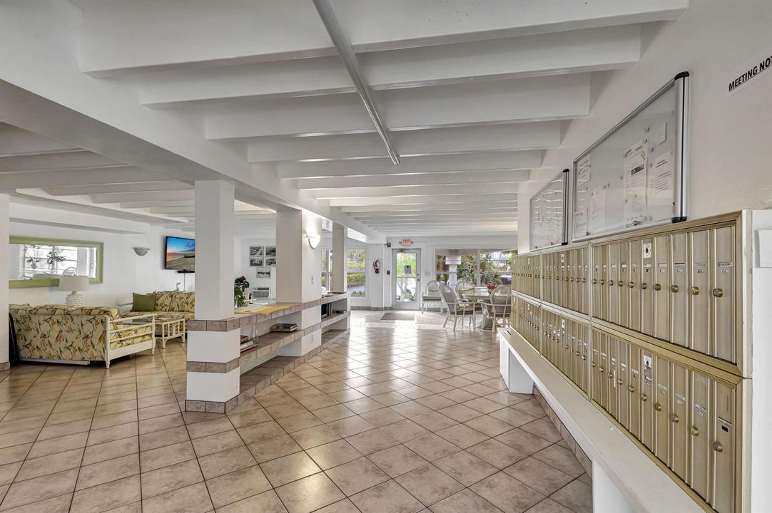 Lobby Photo #2