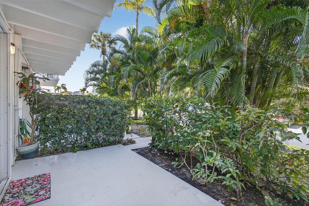 Exterior Photo #3