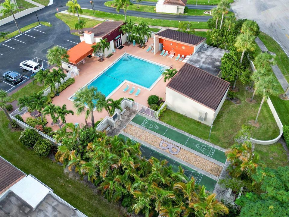 Clubhouse 2