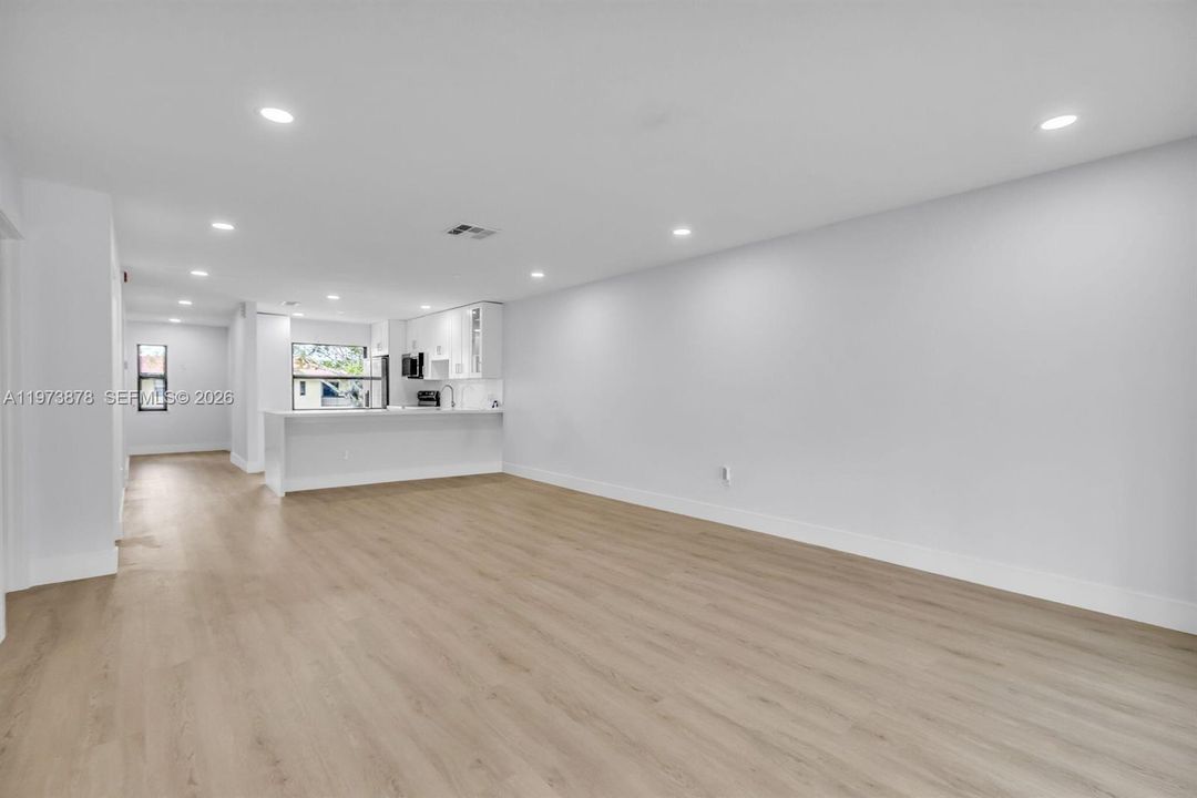 En Venta: $312,000 (2 camas, 2 baños, 1216 Pies cuadrados)