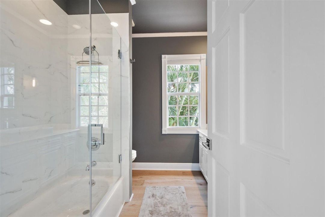 Ensuite I