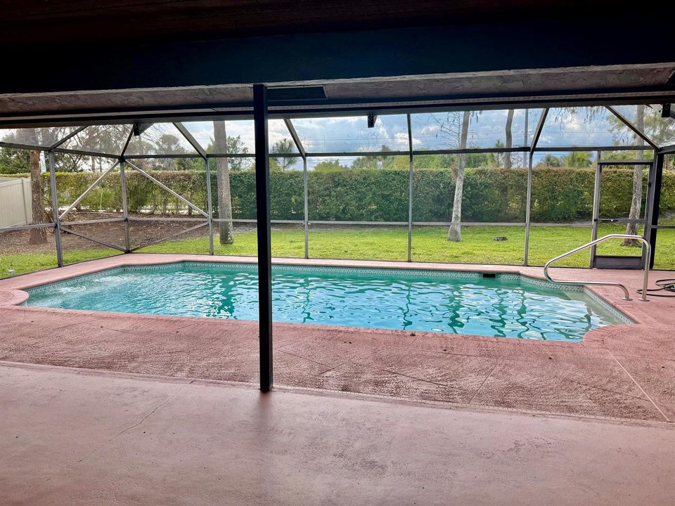 Screened Pool