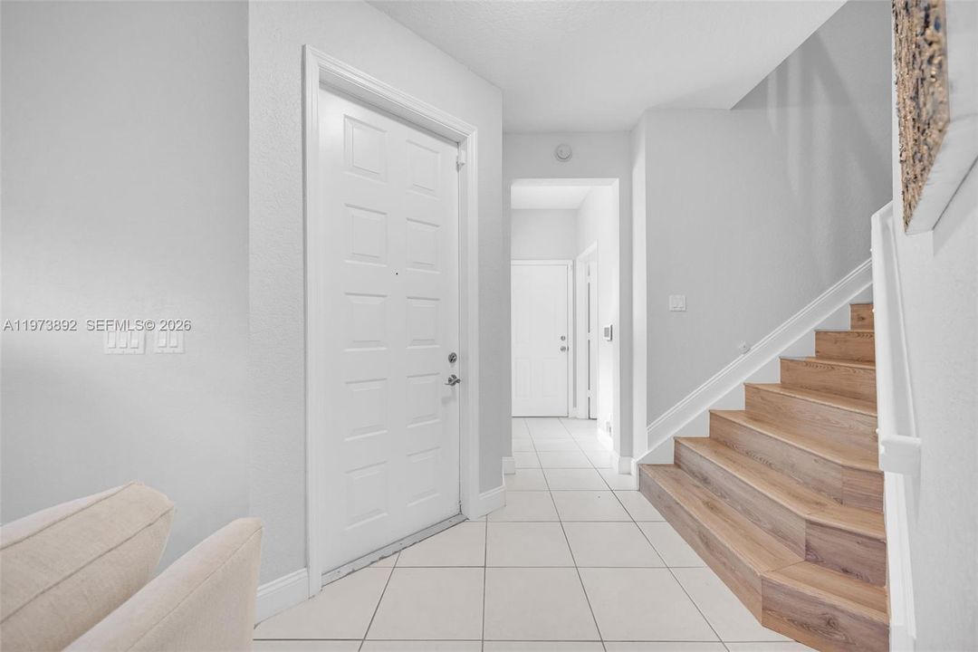 Activo con contrato: $538,000 (3 camas, 2 baños, 2265 Pies cuadrados)