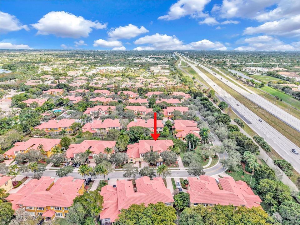 Activo con contrato: $538,000 (3 camas, 2 baños, 2265 Pies cuadrados)