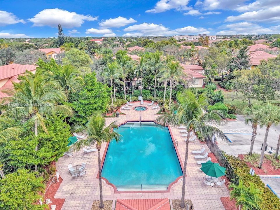 Activo con contrato: $538,000 (3 camas, 2 baños, 2265 Pies cuadrados)