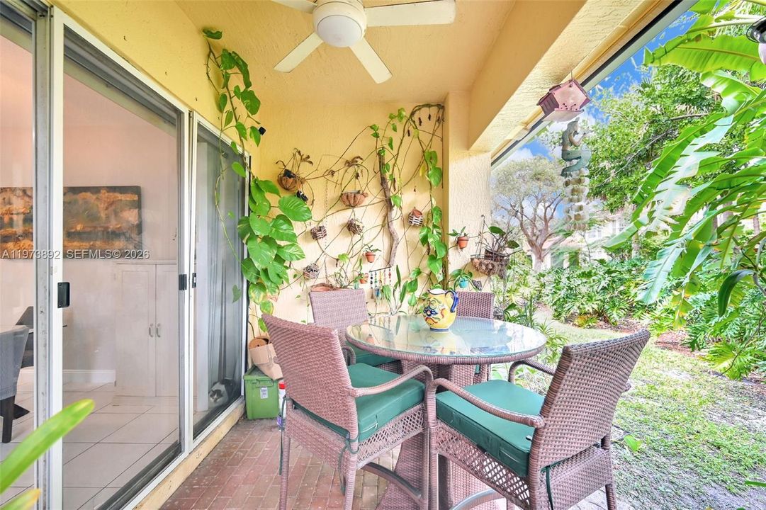 Activo con contrato: $538,000 (3 camas, 2 baños, 2265 Pies cuadrados)