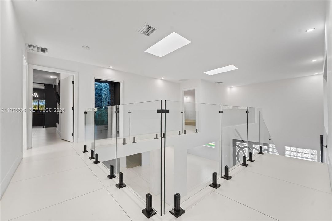 En Venta: $2,499,000 (4 camas, 4 baños, 4188 Pies cuadrados)