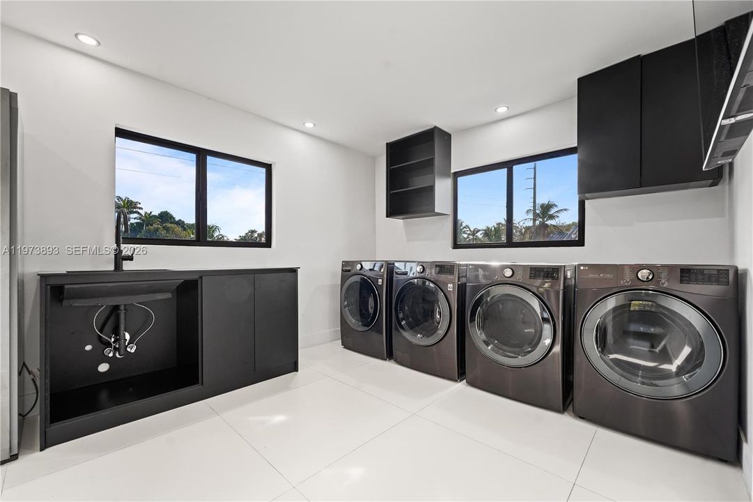 En Venta: $2,499,000 (4 camas, 4 baños, 4188 Pies cuadrados)