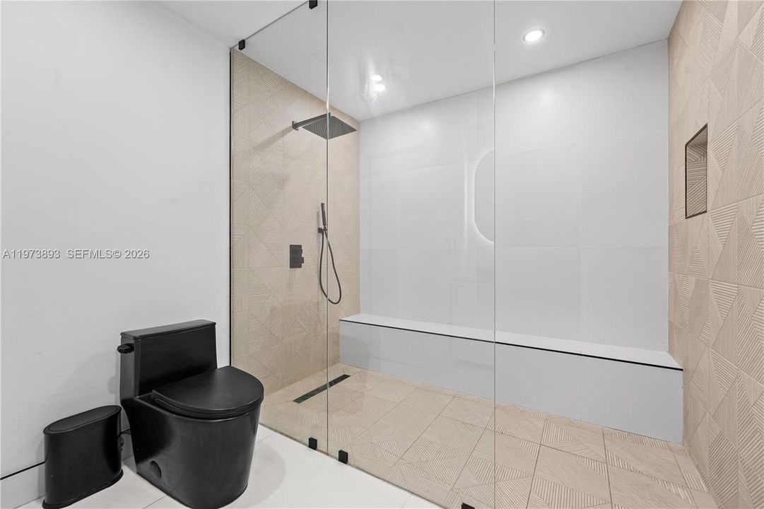 En Venta: $2,499,000 (4 camas, 4 baños, 4188 Pies cuadrados)