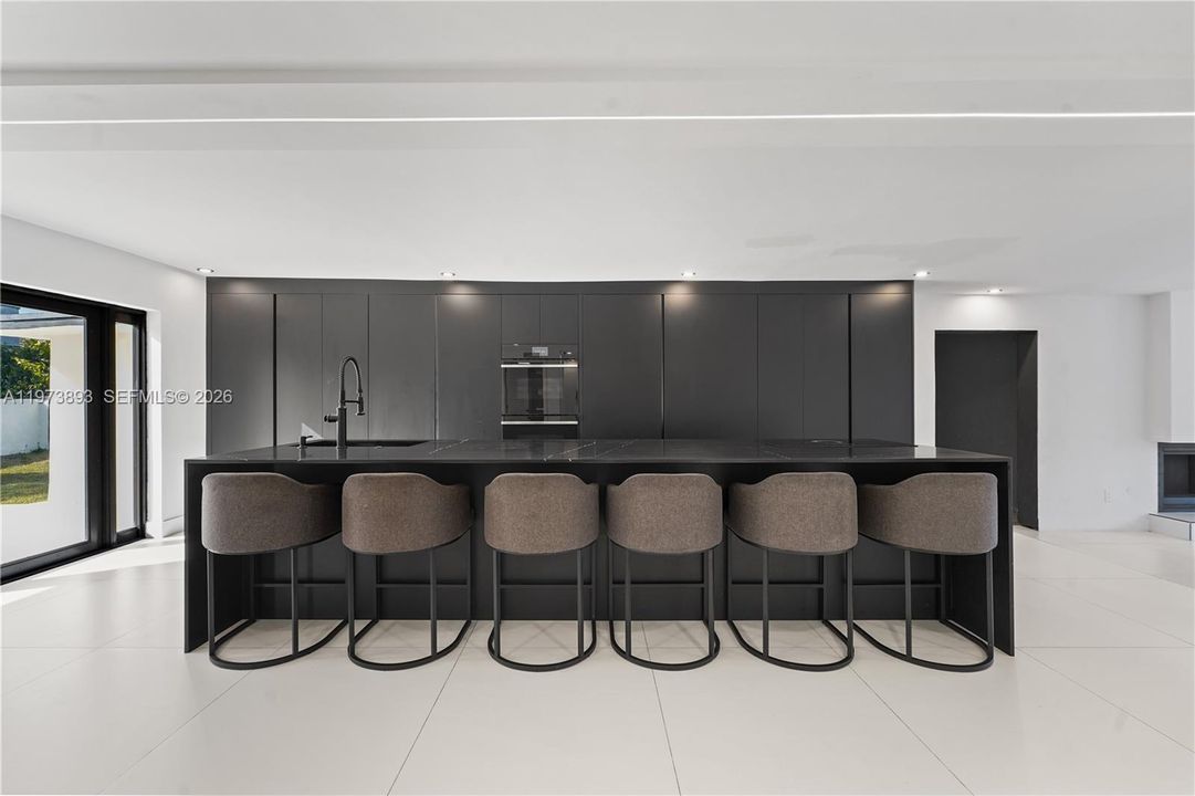 En Venta: $2,499,000 (4 camas, 4 baños, 4188 Pies cuadrados)