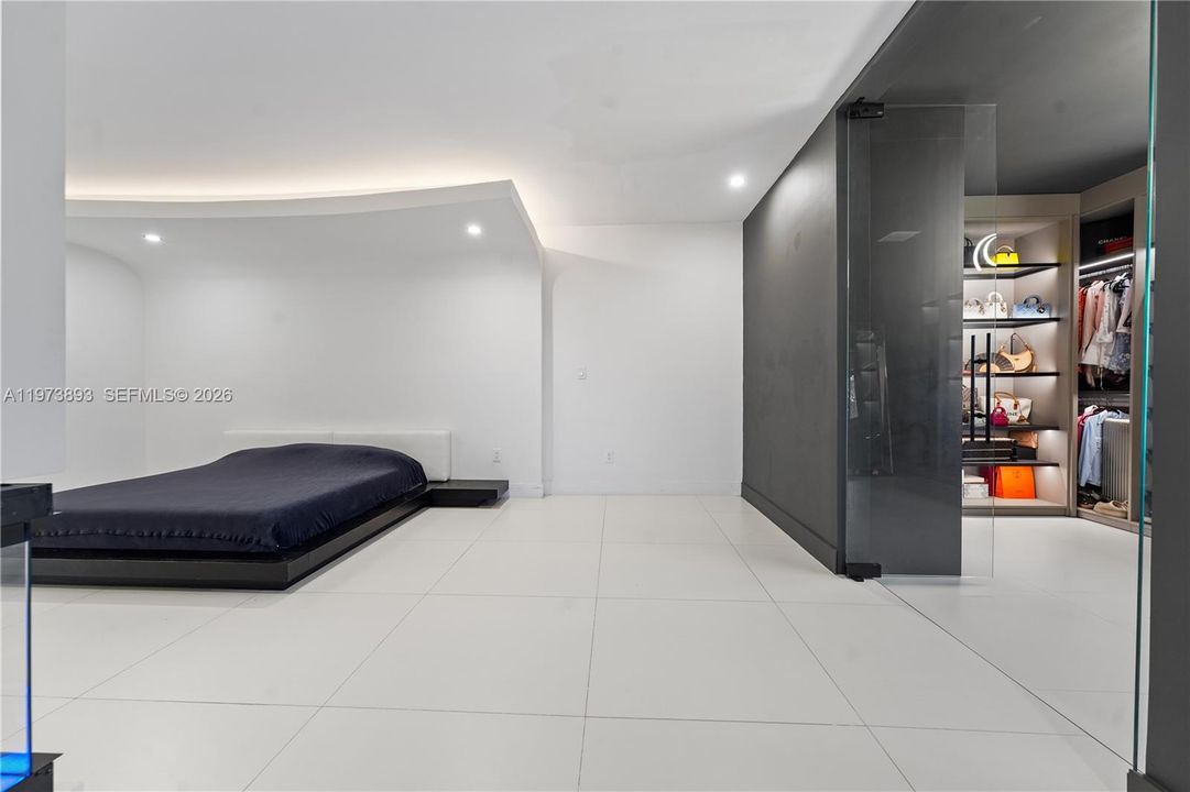 En Venta: $2,499,000 (4 camas, 4 baños, 4188 Pies cuadrados)